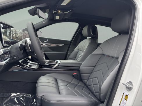 New 2026 BMW 740i image 26