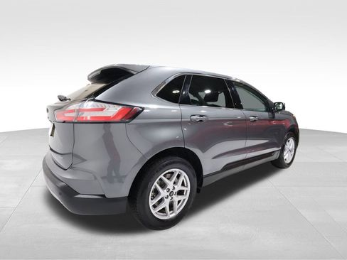 Used 2024 Ford Edge SEL image 4
