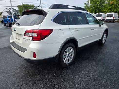 Used 2015 Subaru Outback 2.5i Premium AWD/4WD image 3