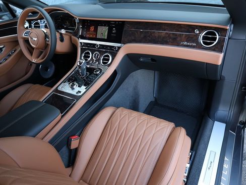 Used 2026 Bentley Continental GT Azure AWD/4WD image 2