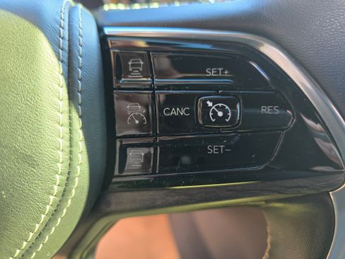 Used 2022 Jeep Grand Cherokee L Overland image 19