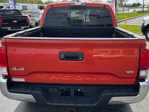 Used 2018 Toyota Tacoma SR5 image 7
