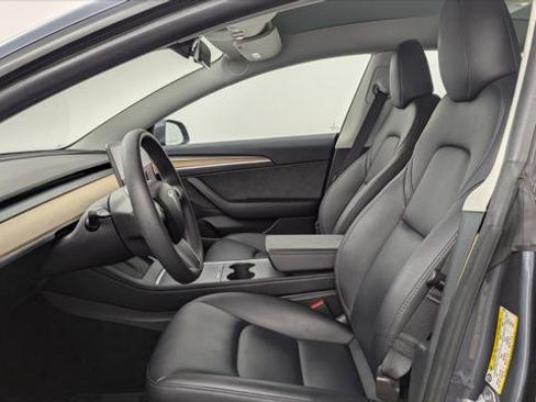 Used 2023 Tesla Model 3 Standard Range image 13