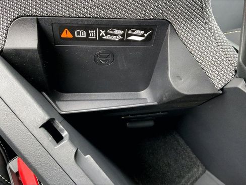 New 2026 Cadillac Optiq Luxury 1 image 26