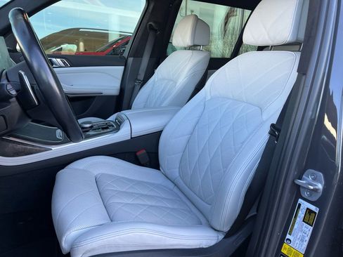 Certified 2023 BMW X7 xDrive40i w/ M Sport Package image 5