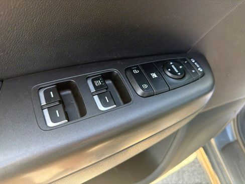 Used 2020 Kia Sportage S w/ S Sunroof Package AWD/4WD image 18