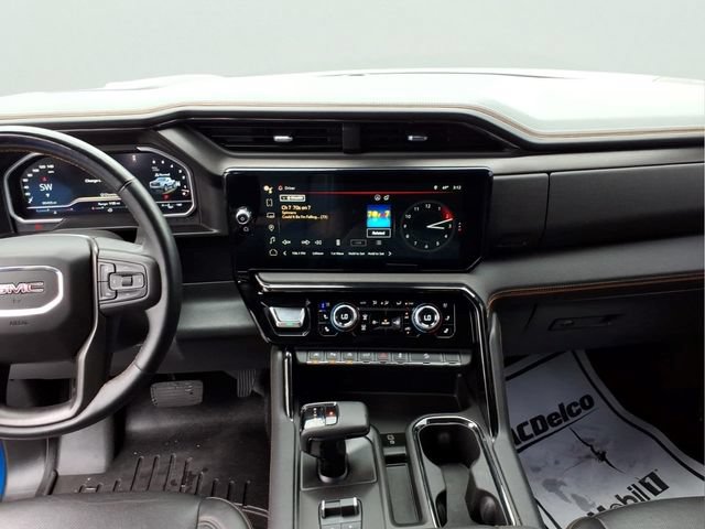 Used 2023 GMC Sierra 1500 AT4 w/ Technology Package AWD/4WD image 13