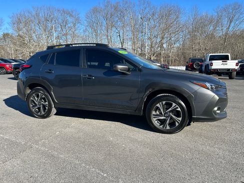 Used 2024 Subaru Crosstrek 2.0i Premium image 4