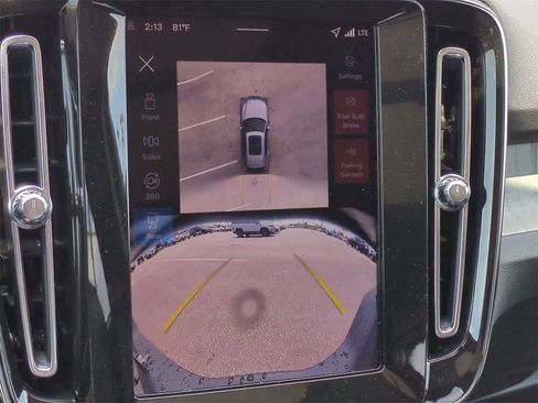 Used 2026 Volvo XC40 B5 Plus w/ Protection Package Premier image 29