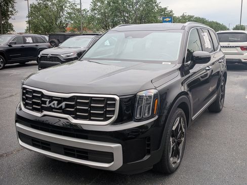 Used 2025 Kia Telluride S AWD/4WD image 5