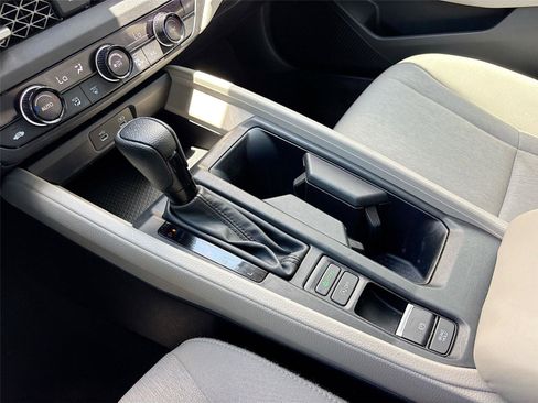 Certified 2023 Honda Accord EX image 19