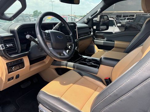 Used 2023 Ford F250 Lariat w/ Tremor Off-Road Package AWD/4WD image 8