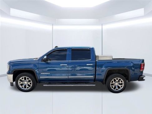 Used 2018 GMC Sierra 1500 SLT w/ Enhanced Driver Alert Package RWD image 10