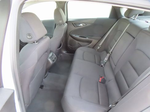 Used 2023 Chevrolet Malibu LT image 30