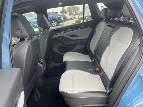 New 2026 Volkswagen Tiguan SE R-Line FWD image 22