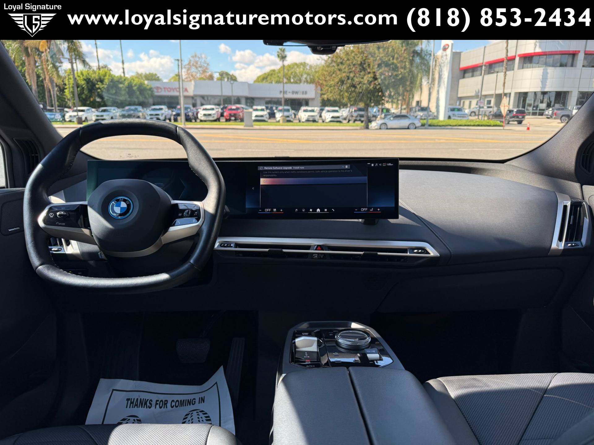 Used 2024 BMW iX xDrive50 w/ Sport Package AWD/4WD image 18