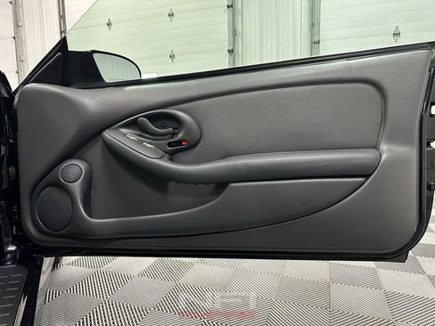 Used 1999 Pontiac Firebird Formula w/ Security Pkg image 37