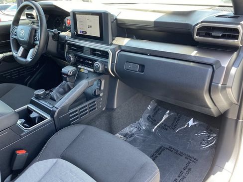 Certified 2025 Toyota 4Runner TRD Off-Road AWD/4WD image 18