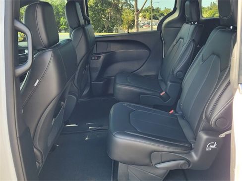 New 2026 Chrysler Voyager LX image 11