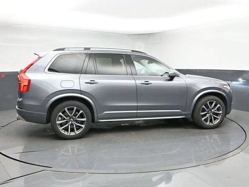 Used 2019 Volvo XC90 T5 Momentum w/ Multimedia Package FWD image 9