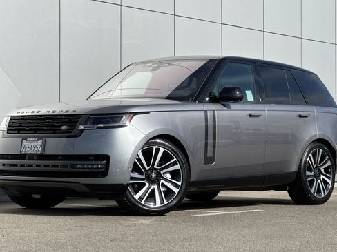 Used 2023 Land Rover Range Rover SE AWD/4WD image 1