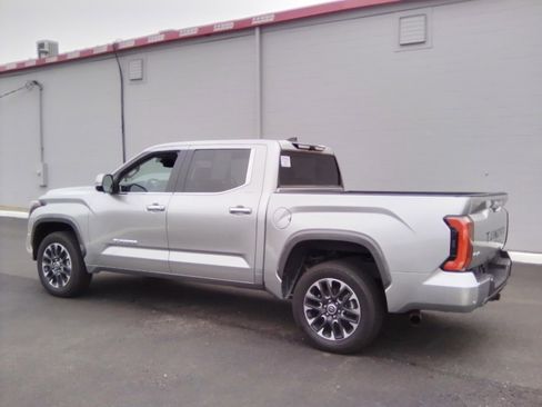 Used 2023 Toyota Tundra Limited image 15