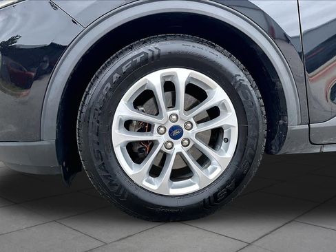 Used 2022 Ford Escape SE w/ Convenience Package FWD image 11