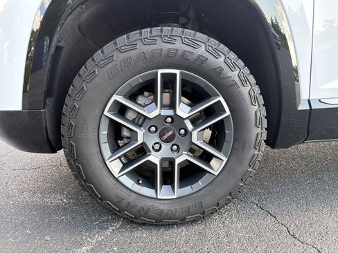 Used 2026 GMC Terrain AT4 w/ Technology Package II AWD/4WD image 16