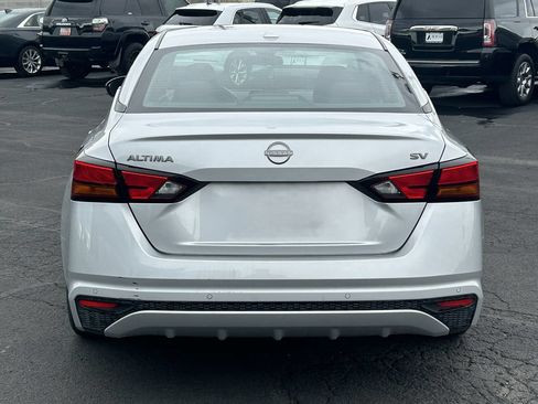 Used 2024 Nissan Altima 2.5 SV FWD image 4