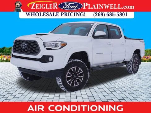 Used 2020 Toyota Tacoma TRD Sport image 1