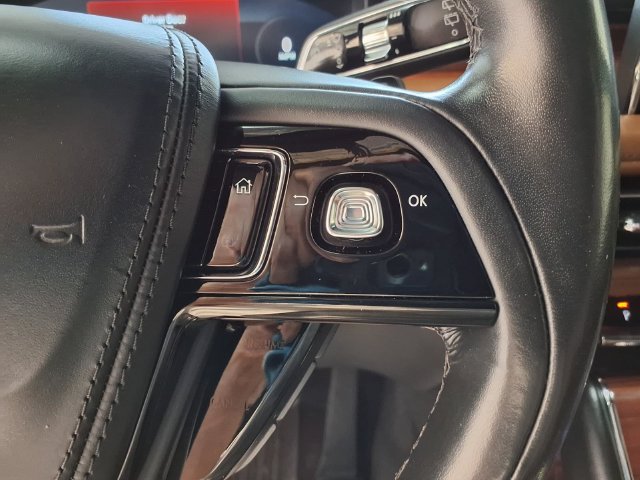 Used 2022 Lincoln Aviator Reserve w/ Elements Package Plus AWD/4WD image 10