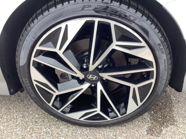 Certified 2023 Hyundai Ioniq 6 SEL RWD image 31