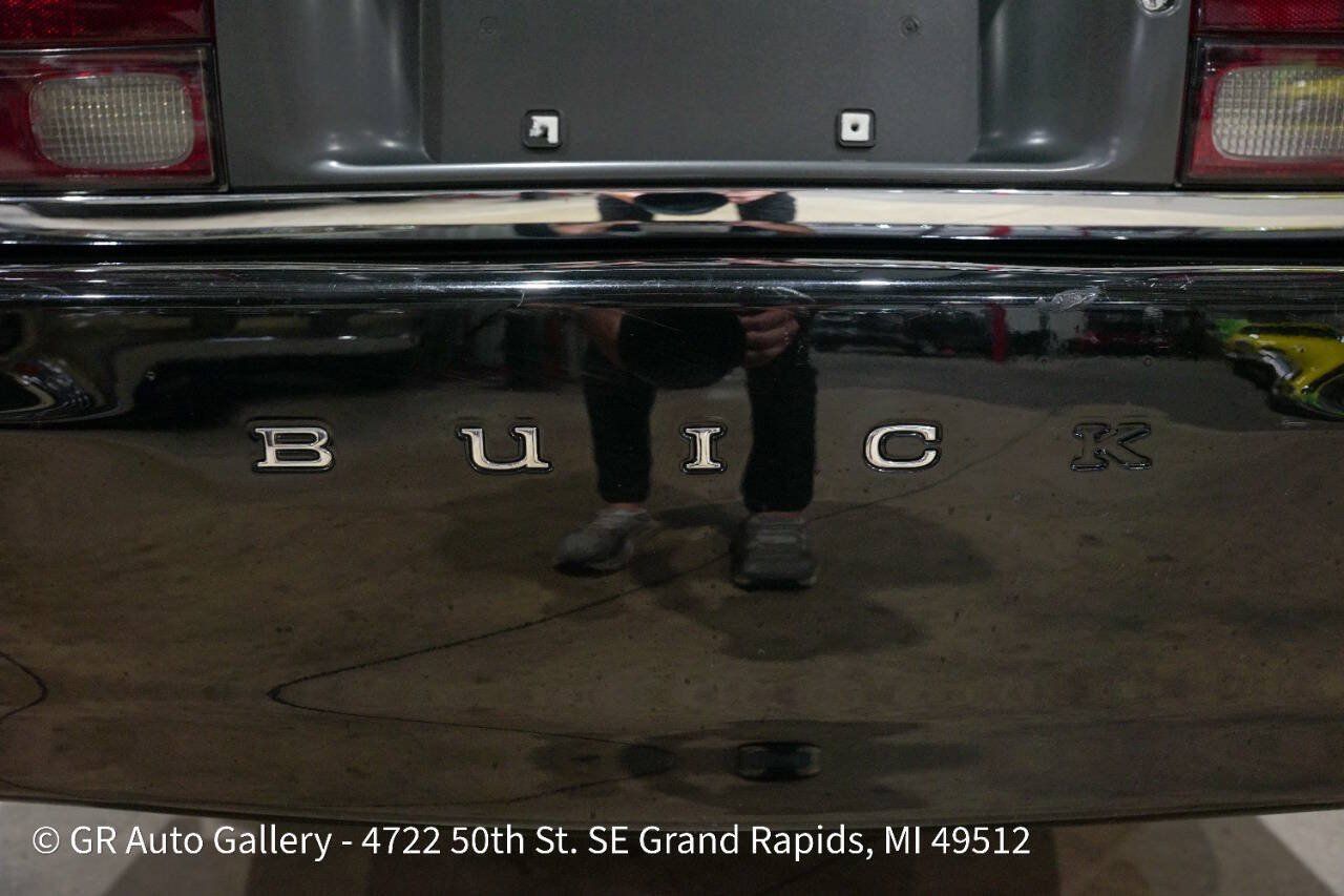 Used 2005 Buick Park Avenue Ultra FWD image 23