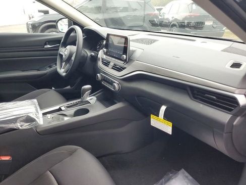 New 2025 Nissan Altima 2.5 SV image 27