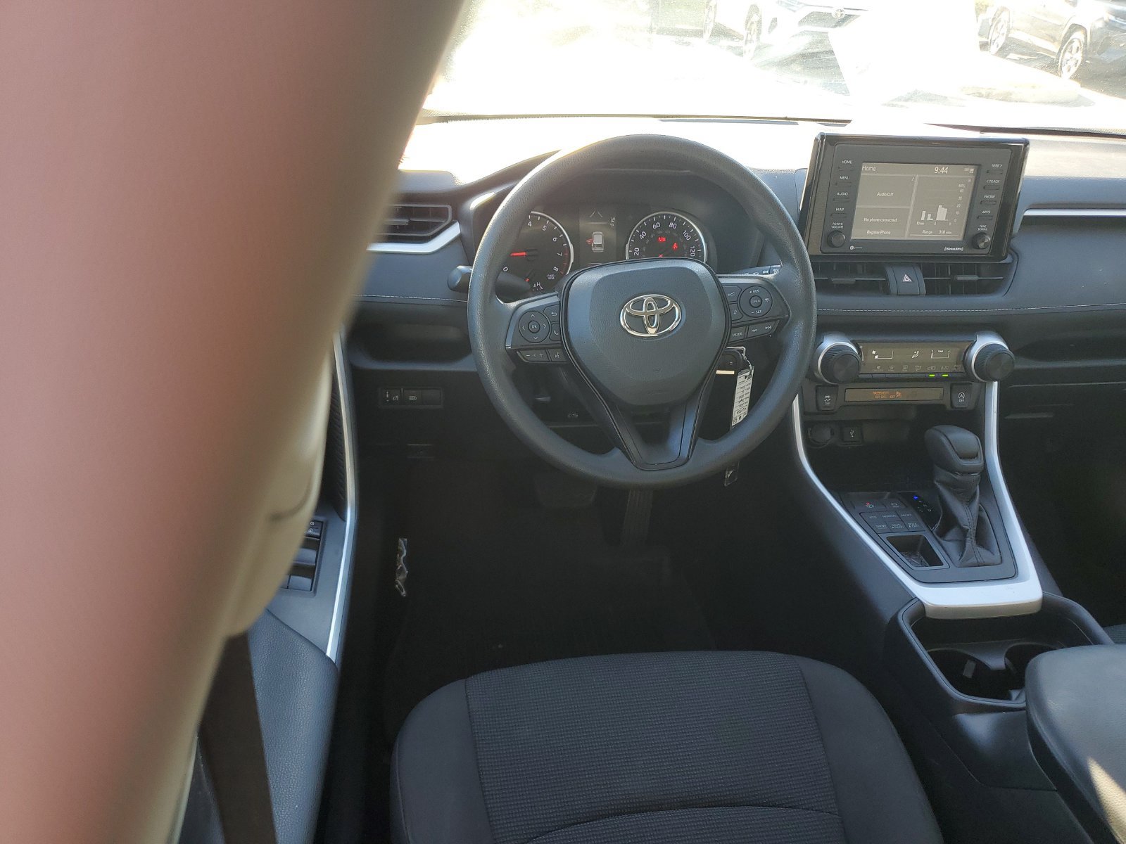 Certified 2021 Toyota RAV4 LE AWD/4WD image 11