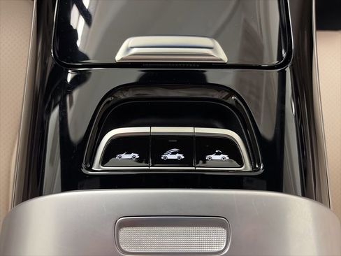 Certified 2025 Mercedes-Benz CLE 300 4MATIC Cabriolet image 21