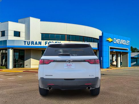 Used 2023 Chevrolet Traverse LS w/ Midnight/Sport Edition FWD image 4