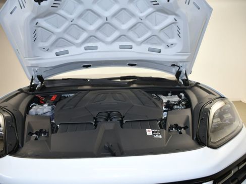 New 2026 Porsche Cayenne S AWD/4WD image 11