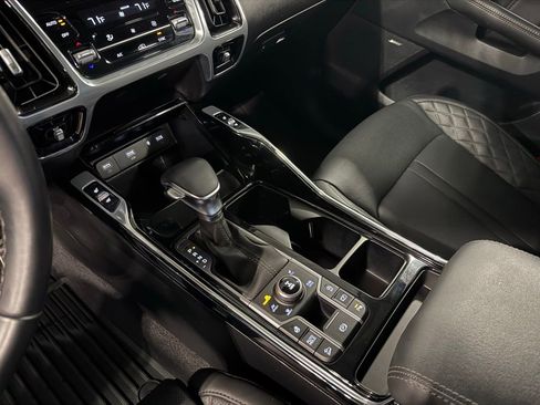 Certified 2023 Kia Sorento SX Prestige image 19