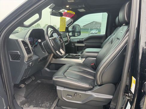 Used 2022 Ford F250 Platinum w/ FX4 Off-Road Package image 10