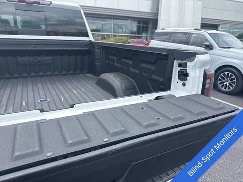 Used 2025 GMC Sierra 2500 AT4 w/ AT4 Premium Plus Package AWD/4WD image 6