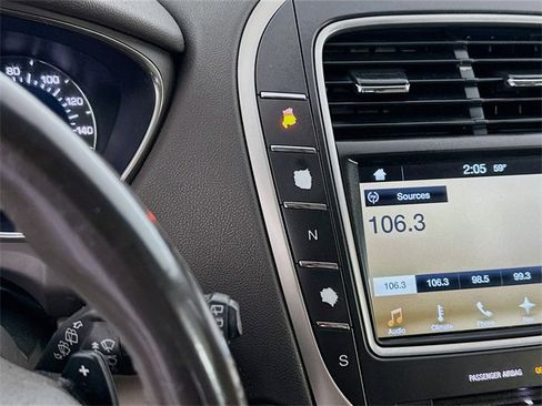 Used 2016 Lincoln MKX Select w/ Select Plus Package image 16