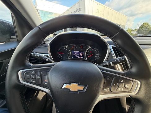 Used 2023 Chevrolet Equinox LT FWD image 10