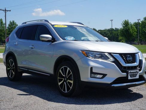 Used 2019 Nissan Rogue SL FWD image 4