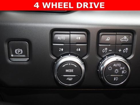 Used 2024 GMC Sierra 1500 Denali image 33