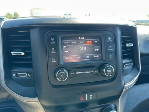 Used 2022 RAM 2500 Tradesman w/ Chrome Appearance Group AWD/4WD image 23