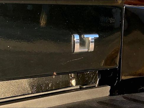 Used 2018 Chevrolet Silverado 1500 LT w/ Texas Edition image 27