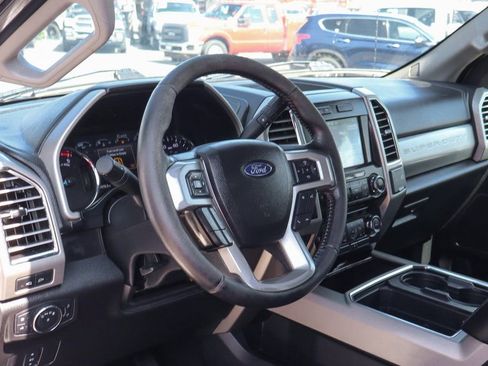 Used 2017 Ford F350 Lariat w/ Chrome Package image 18