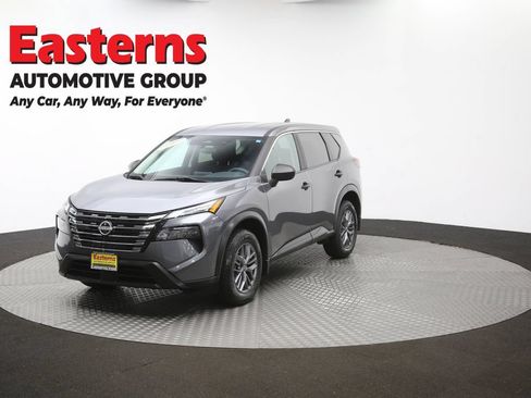 Used 2024 Nissan Rogue S AWD/4WD image 55