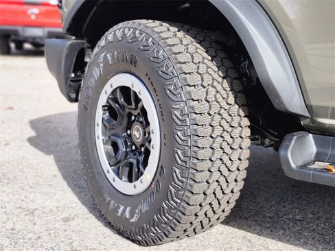 New 2025 Ford Bronco Outer Banks w/ Sasquatch Package image 31